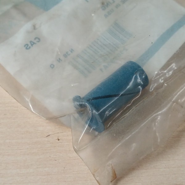 236998A1 CASQUILLO TAPA