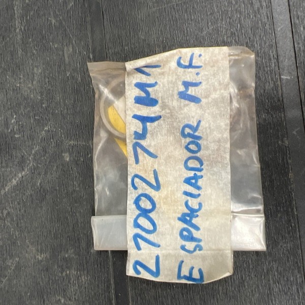 2700274M1 ESPACIADOR