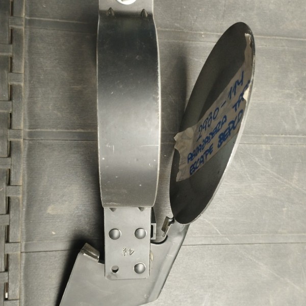 2930-114 TAPA DE ESCAPE