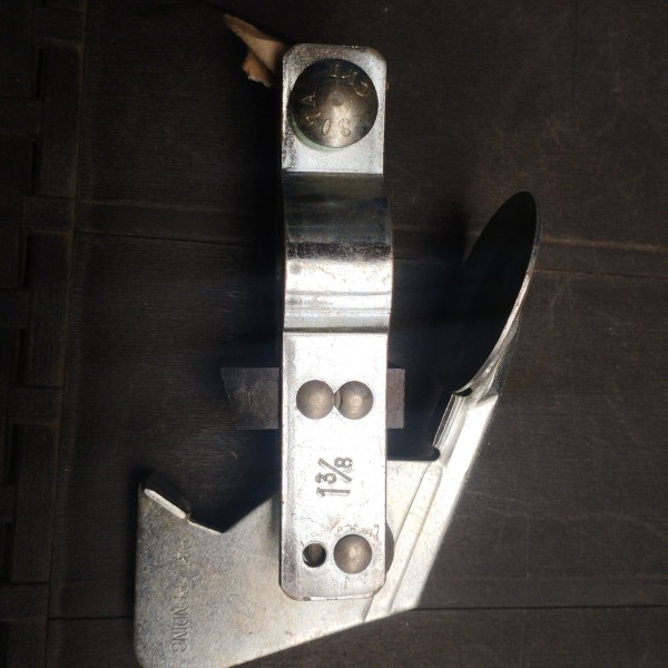 2930-35 TAPA DE ESCAPE