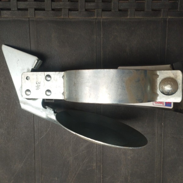 2930-95 TAPA DE ESCAPE
