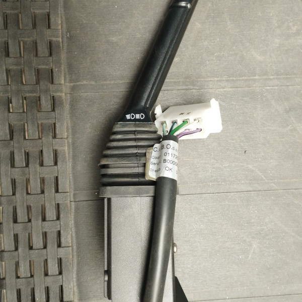 01172000 MANDO DE LUCES Y CLAXON