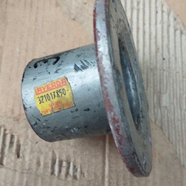 311017850 SOPORTE TUBO