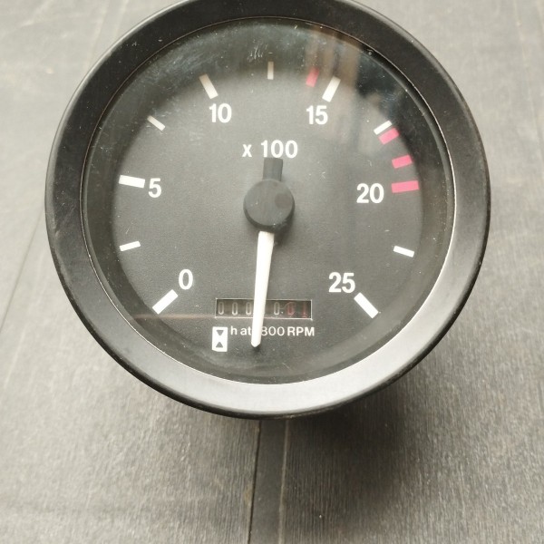 3698118M92 TACOMETRO
