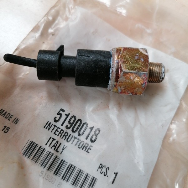 5190018 INTERRUPTOR