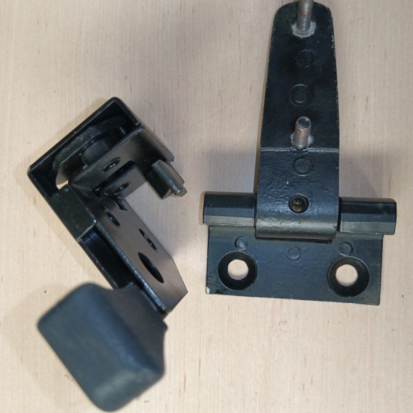 556324-1 CERRADURA EMPACADORA Y CABINA
