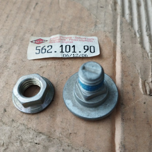 562.101.90 TORNILLO PARA CUCHILLA