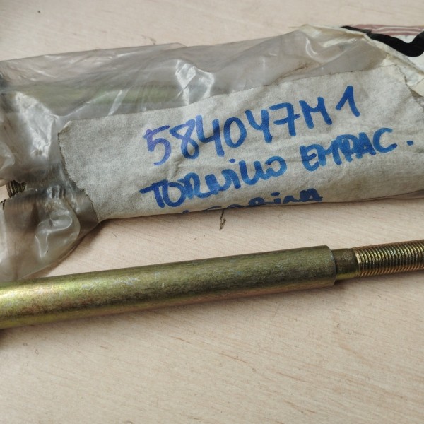 584047M1 TORNILLO