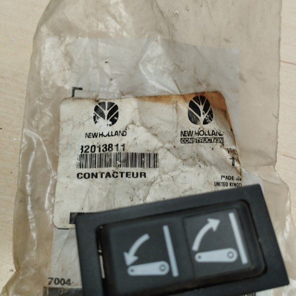 82013811 INTERRUPTOR