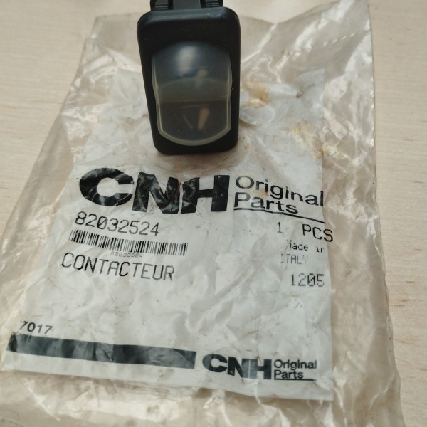 82032524 CONTACTOR