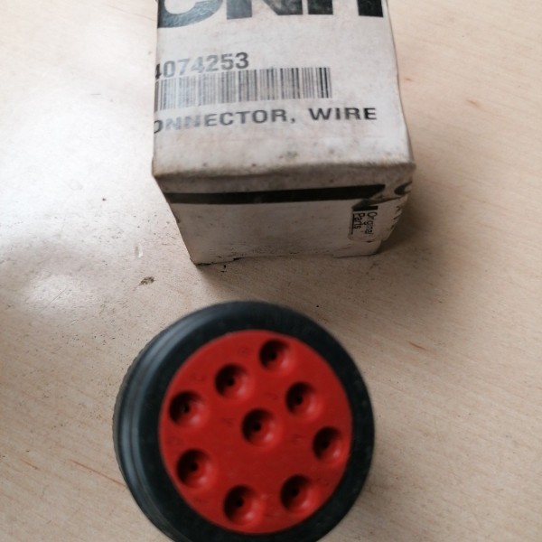 84074253 CONECTOR