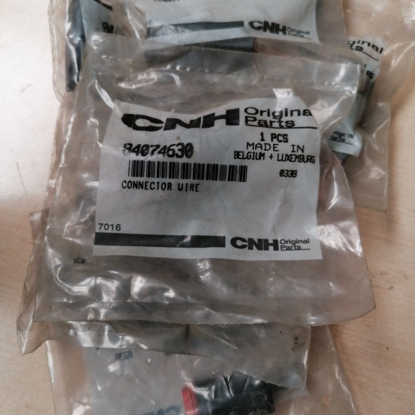 84074630 CONECTOR
