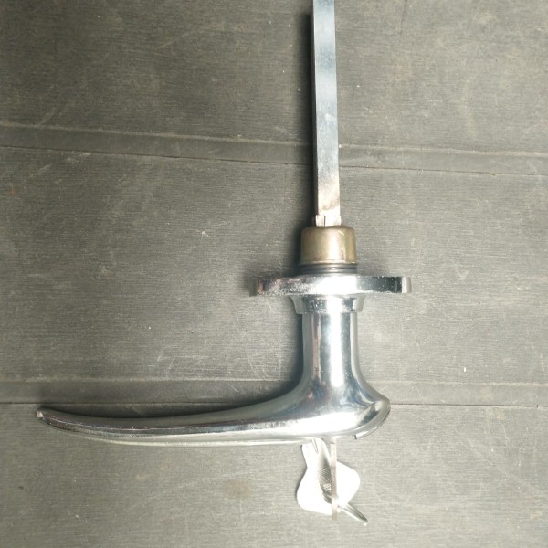 914014 MANILLA CON LLAVE