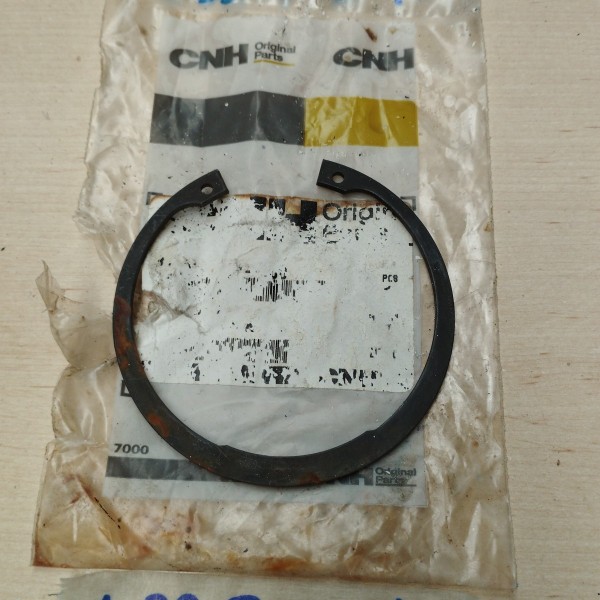 1-33-742-100 CIRCLIP