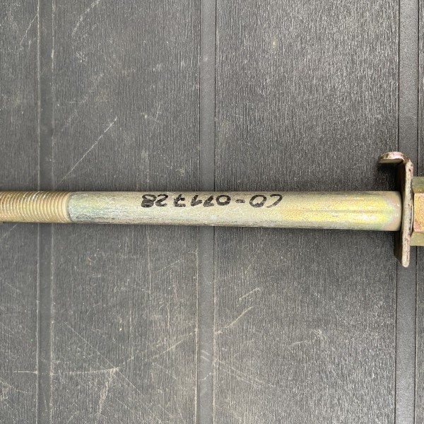 CO-011728 TORNILLO