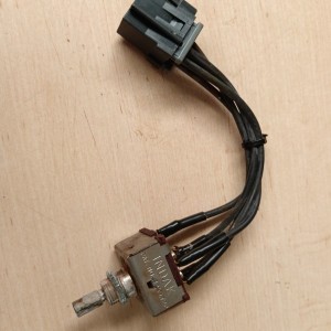 228111A1 INTERRUPTOR