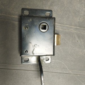 0406NI CERRADURA