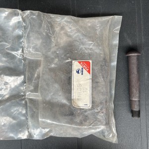 811105 TORNILLO