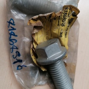 81868516 TORNILLO