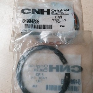 84004298 CIRCLIP
