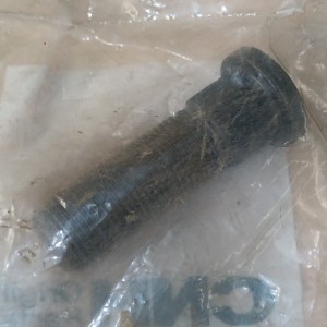 84041871 TORNILLO